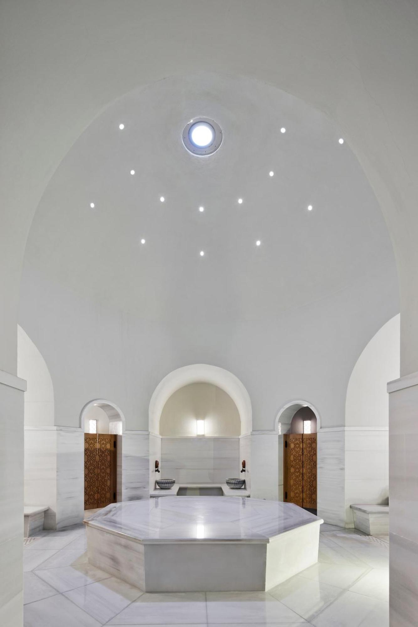 Hotel Titanic Gendarmenmarkt 5*