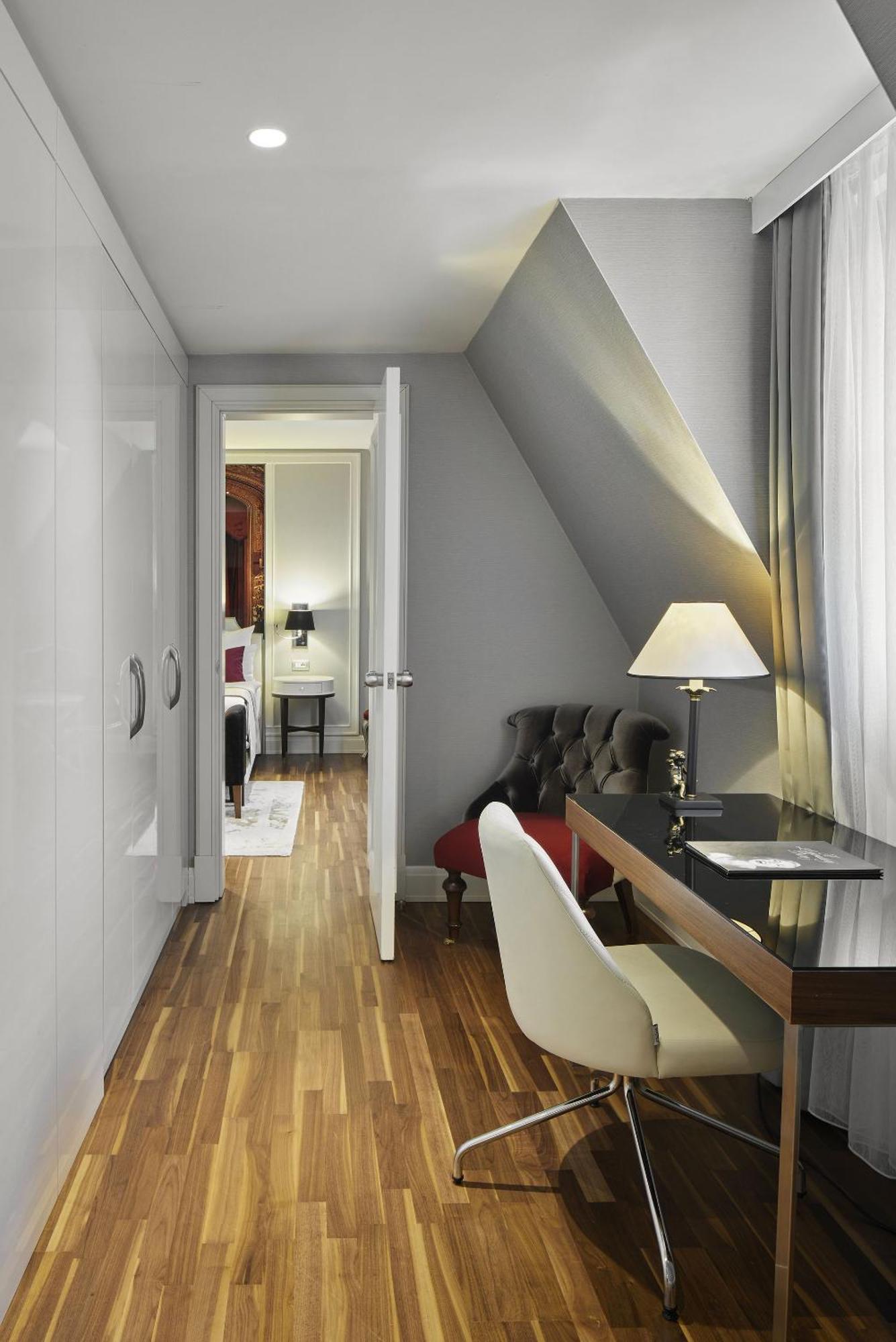 Titanic Gendarmenmarkt Hotel 5*